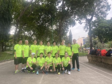 Vietnamese badminton team in Lê Văn Tám Park